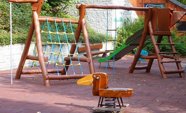 Bungalovy Sepetna - Pro 4 Osoby Ostrawica Zewnętrze zdjęcie